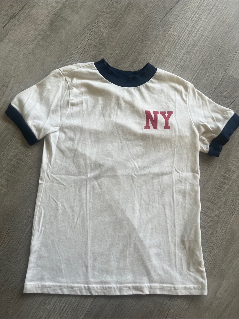 ✨Abercrombie Graphic Tee ✨